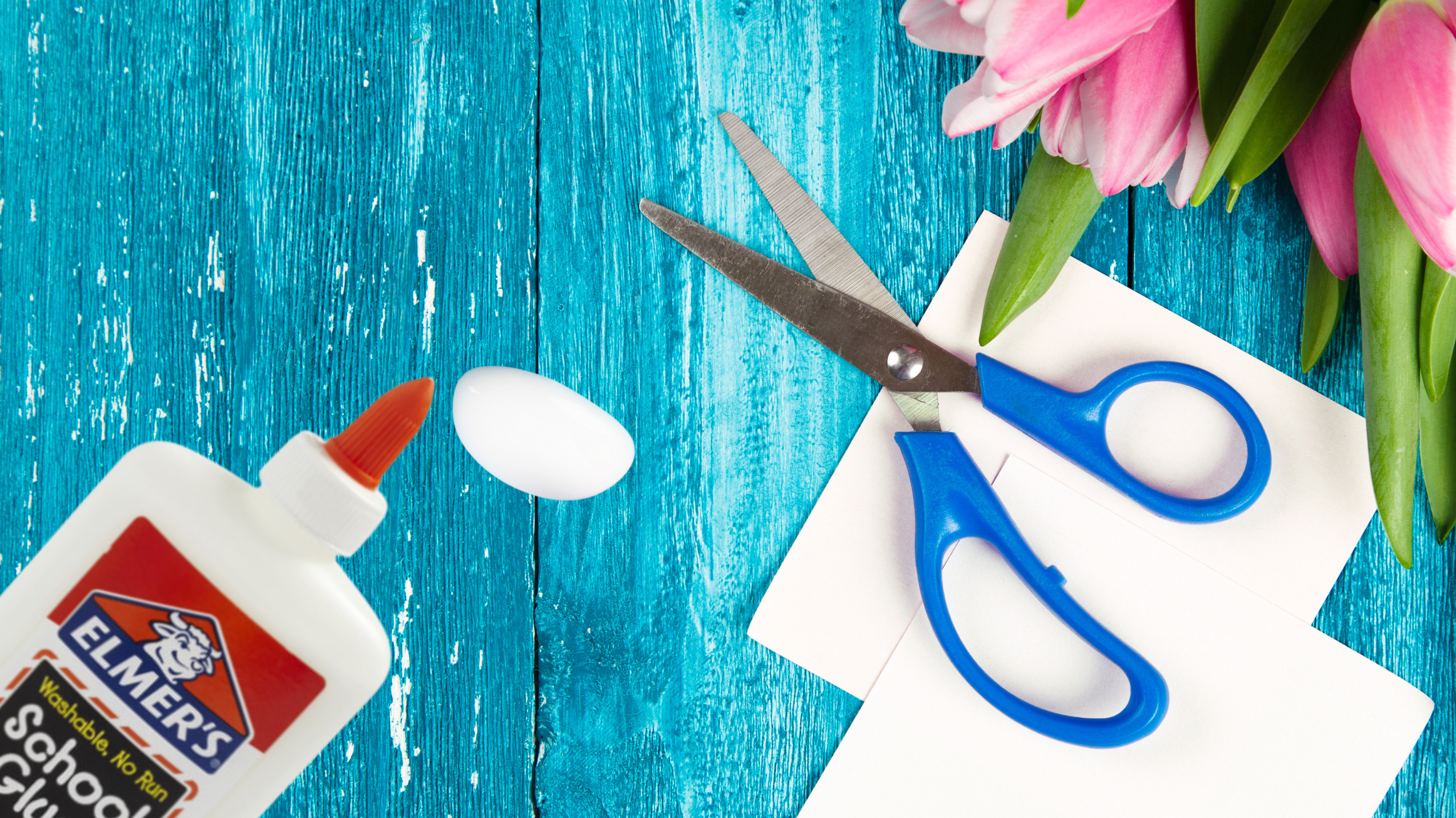 5 Reasons Why Glue is a Must-Have Office Supply for Maximum Productivity