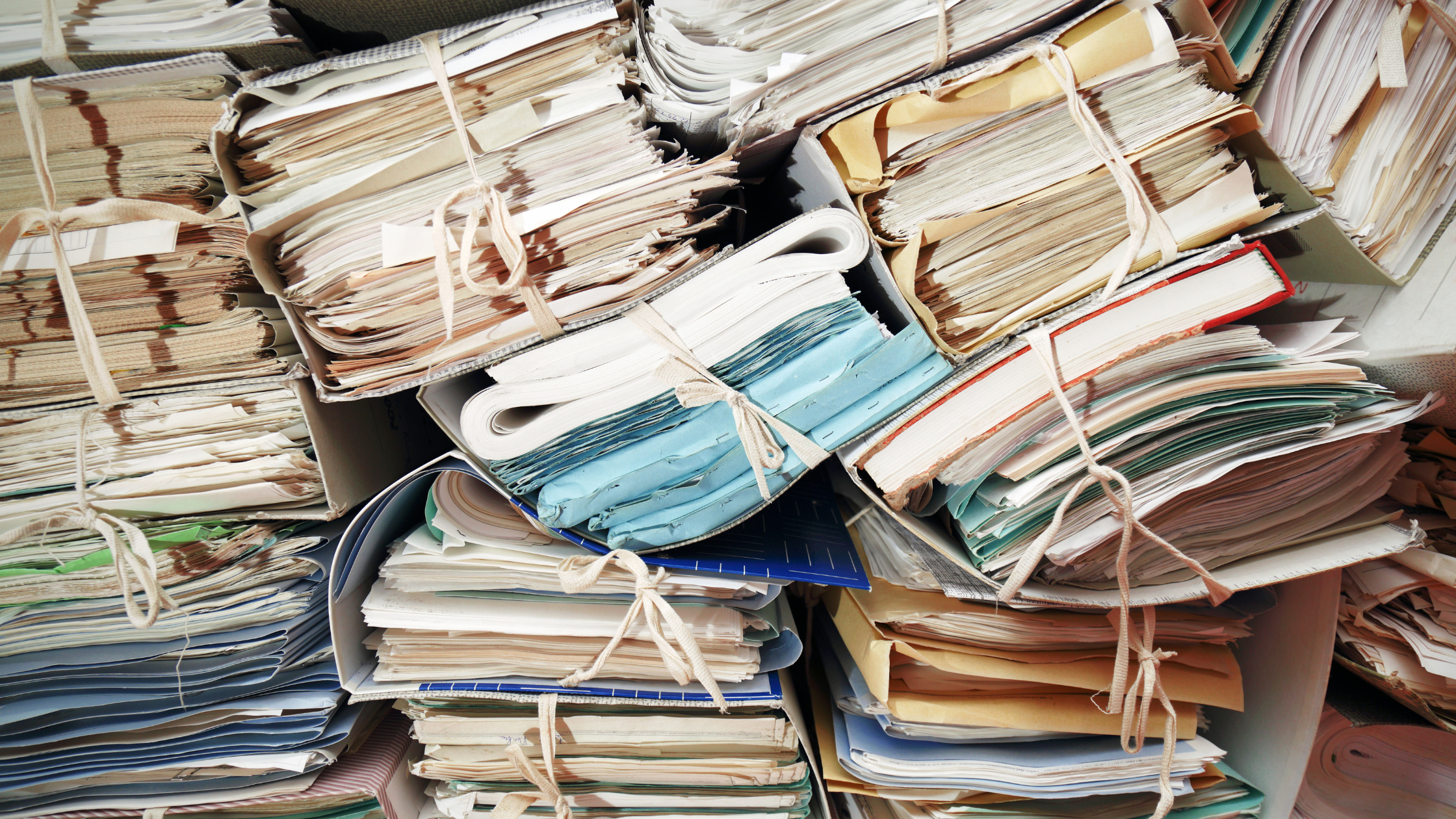 The Ultimate Guide to Choosing the Right Storage Box for Your Needs