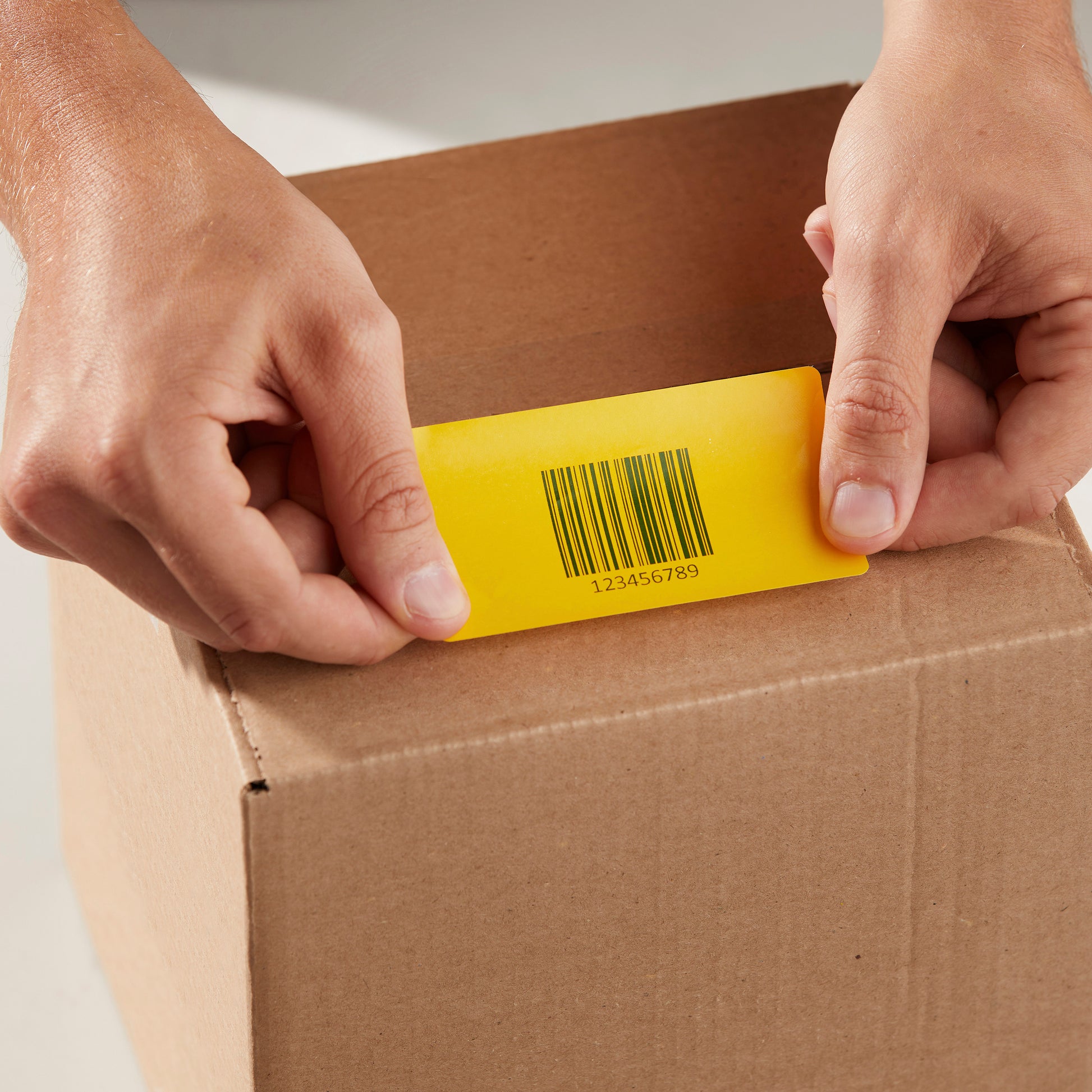 Dymo LabelWriter Shipping Labels 54mm x 101mm, Yellow - detail 8
