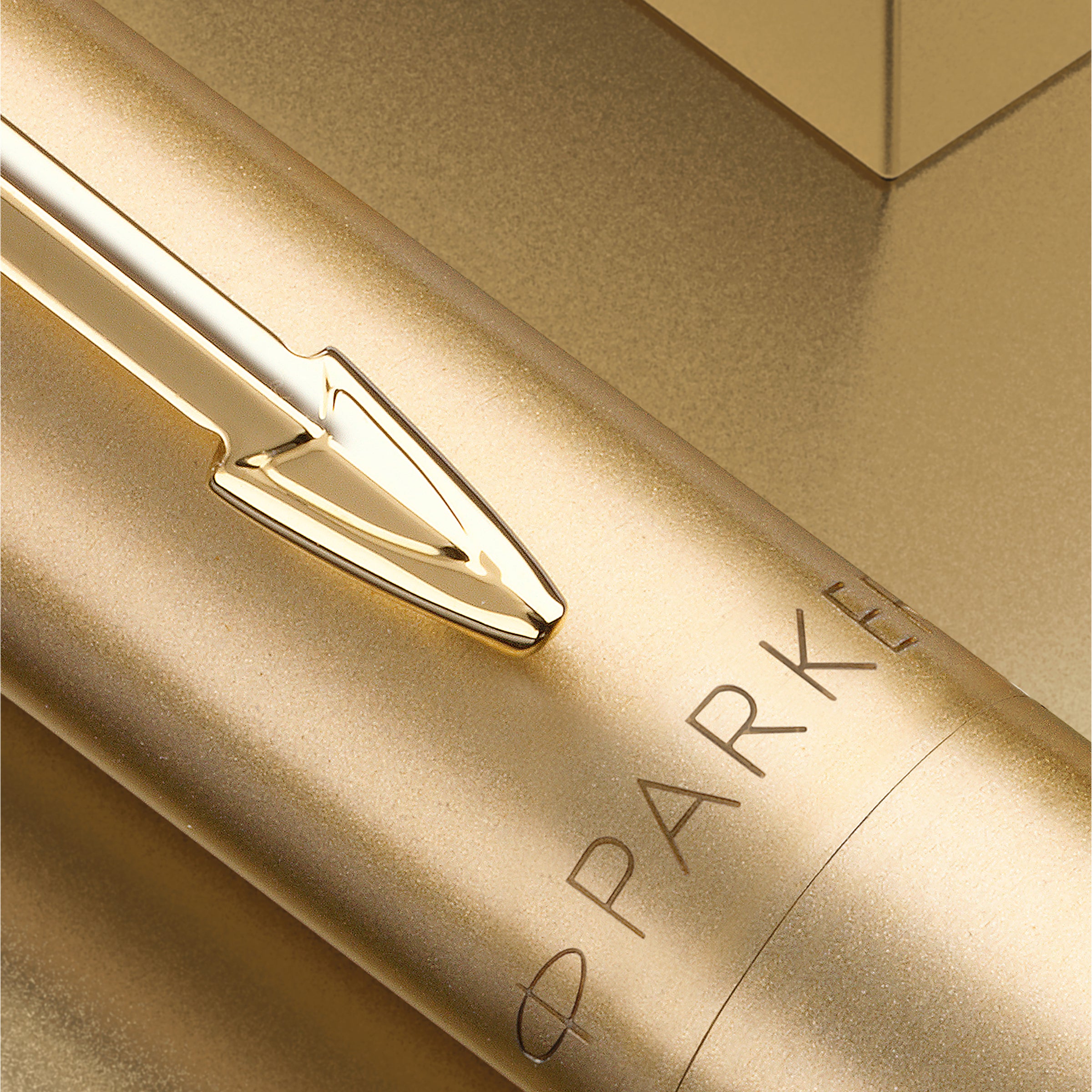 Parker Jotter XL Monochrome Ballpoint Pen Gold Gold Trim Medium Tip