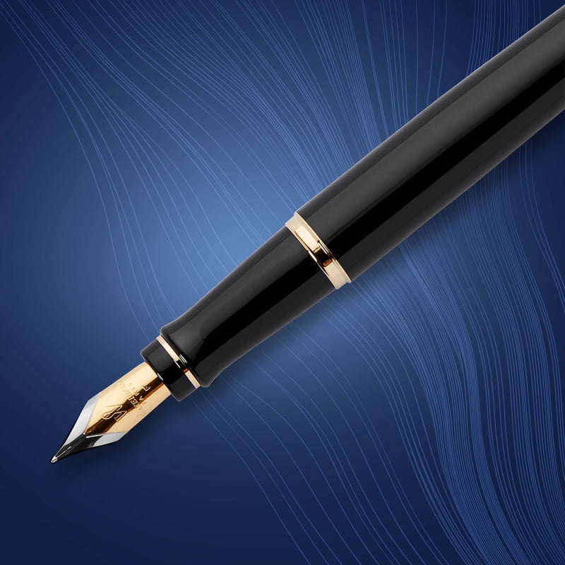 Waterman Expert Black Lacquer Gold Trim Fountain Pen in Box