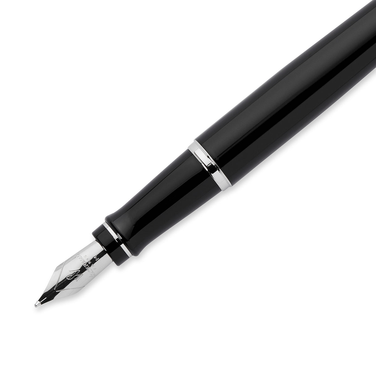 Waterman Expert Black Lacquer Chrome Trim Fountain Pen in Box
