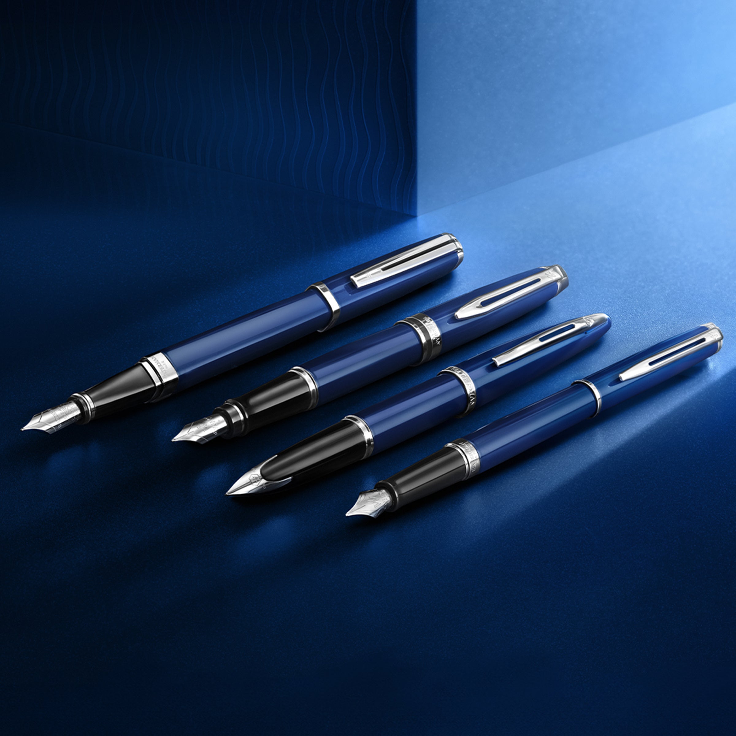 Waterman Hemisphere Blue Lacquer Chrome Trim Ballpoint Pen Medium Tip