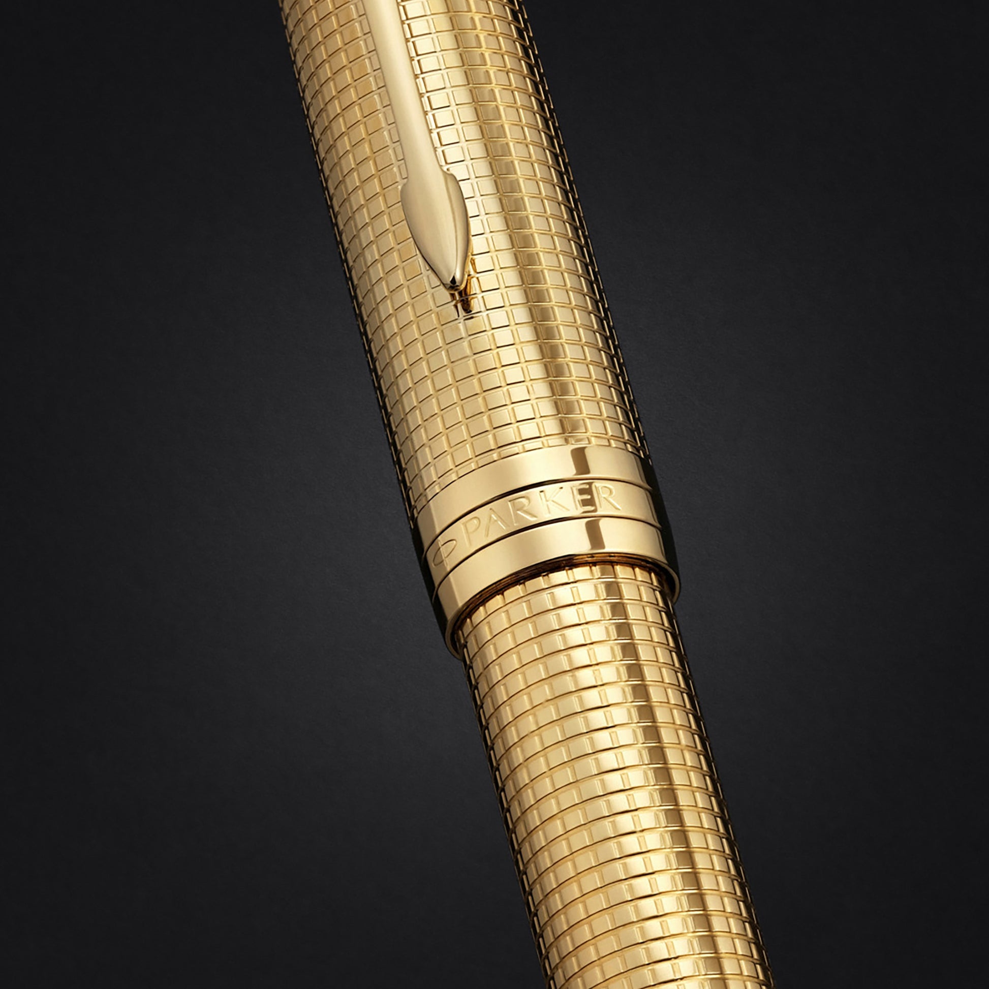 Parker Sonnet Cisele Fountain Pen Golden Gold Trim Fine Nib
