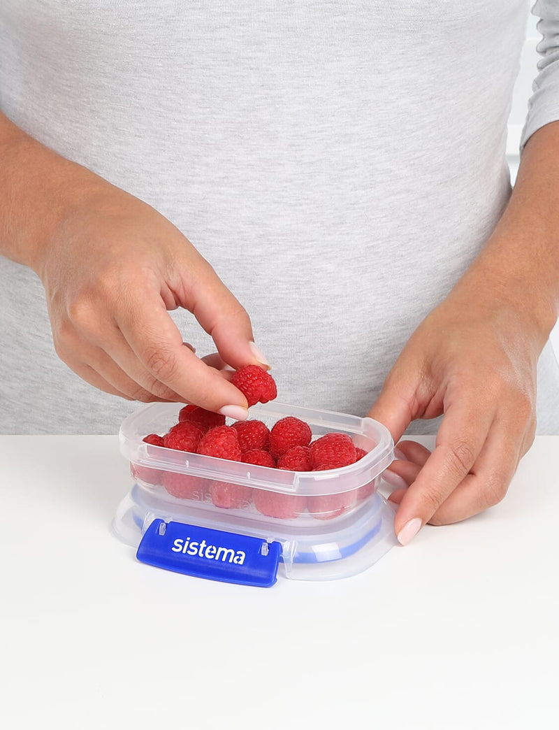 Sistema Klip It Plus 180ml container in use