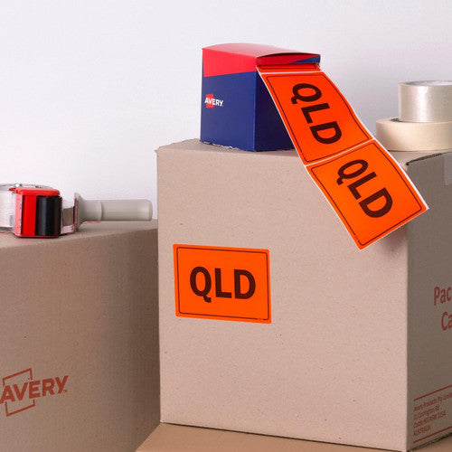 Avery QLD Fluoro Red Labels 500 Roll 100 x 150.4mm