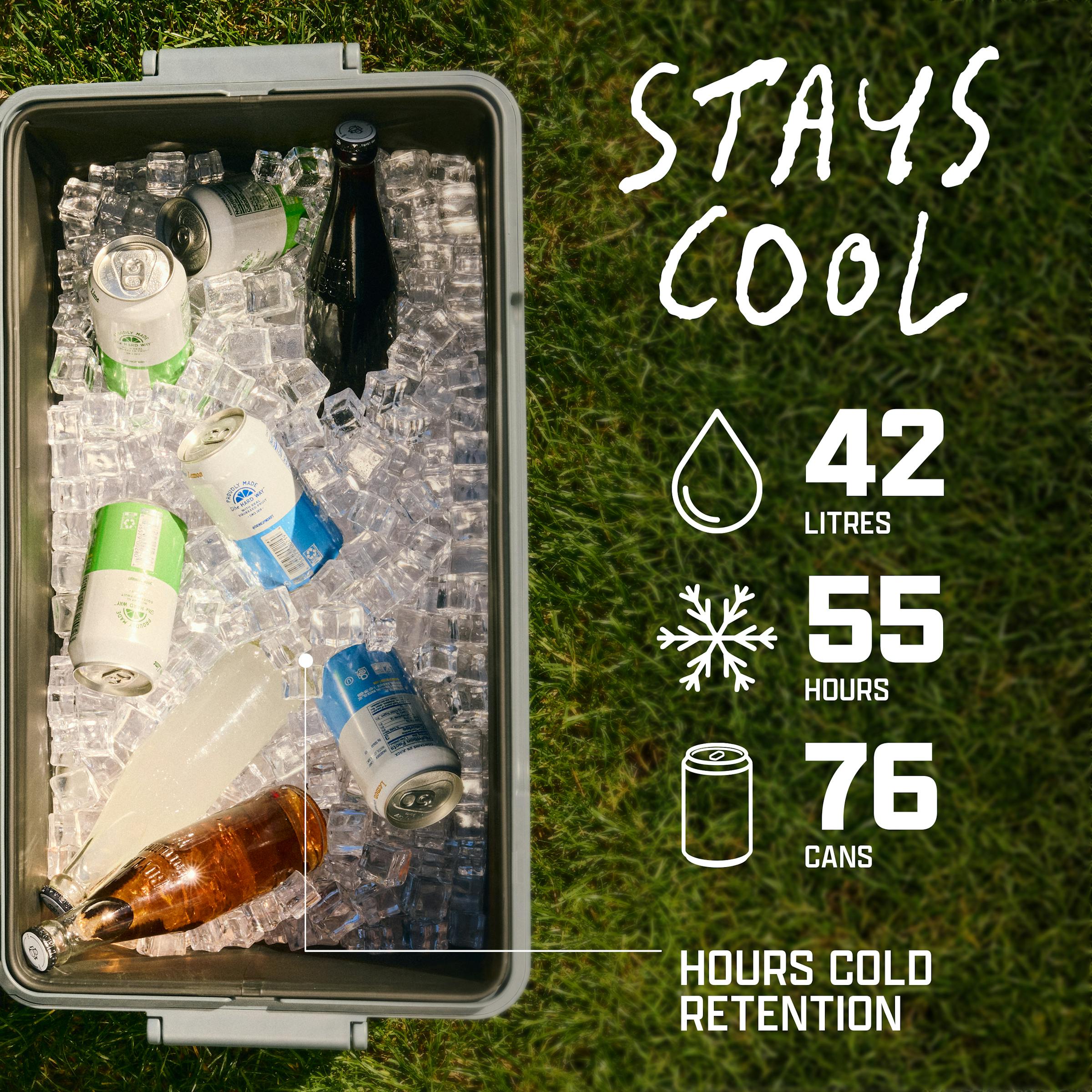 Coleman Snap 'N Go 42L Collapsible Cooler Sapphire, detail view, showing the sapphire collapsible cooler.
