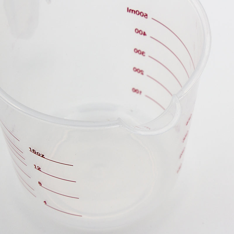 Close-up inside the jug showing the 500 ml top mark and the pouring lip
