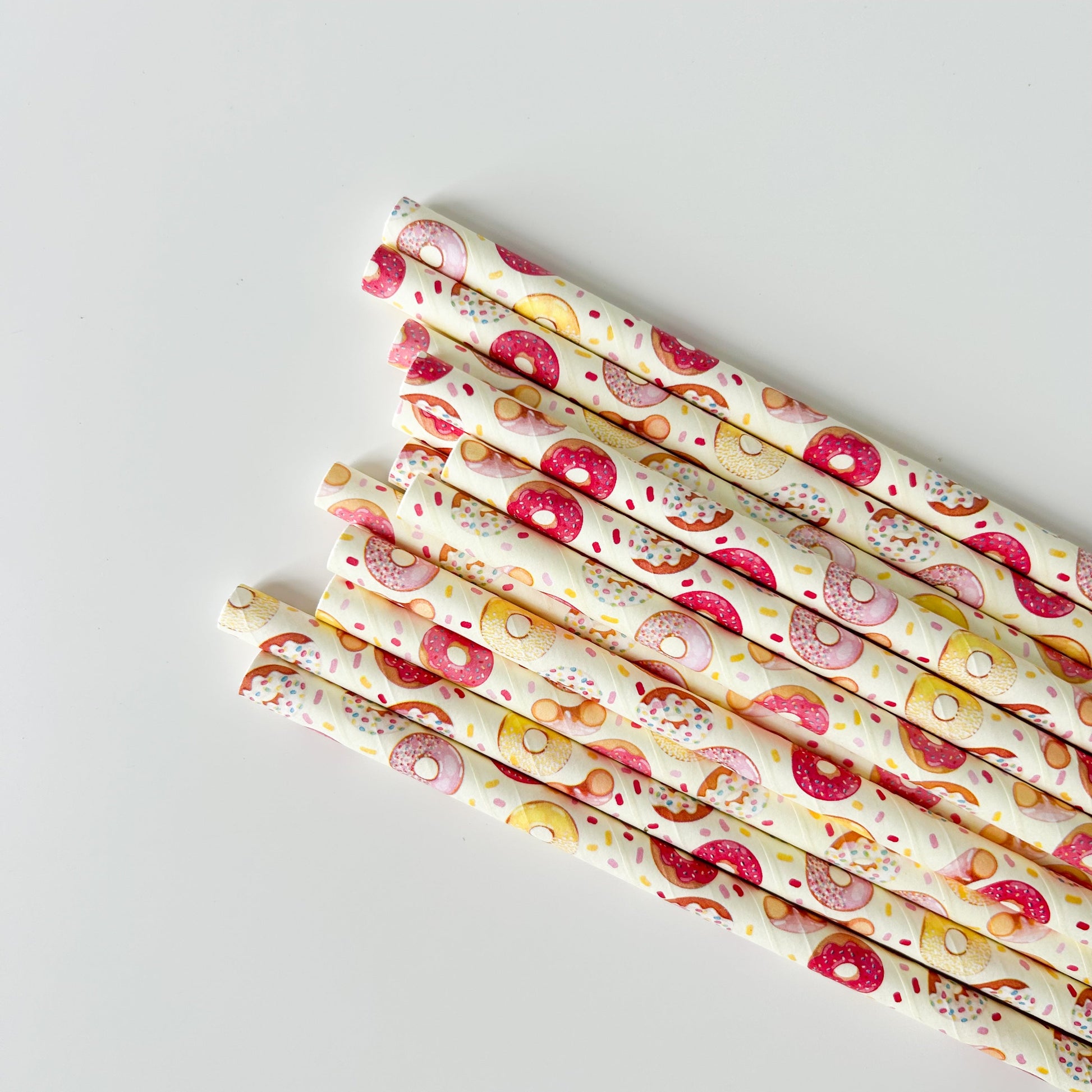 Creative Cafe Co 4ply Jumbo 8mm Paper Straws Donuts Carton 2400 - image 1