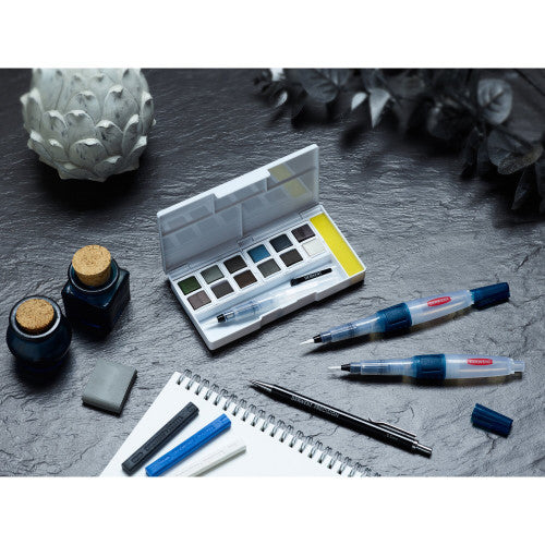 Derwent Academy Tinted Charcoal Paint Pan Set Pack of 6. Side view of Derwent Academy Tinted Charcoal Paint Pan Set box showing product code 2305872.
