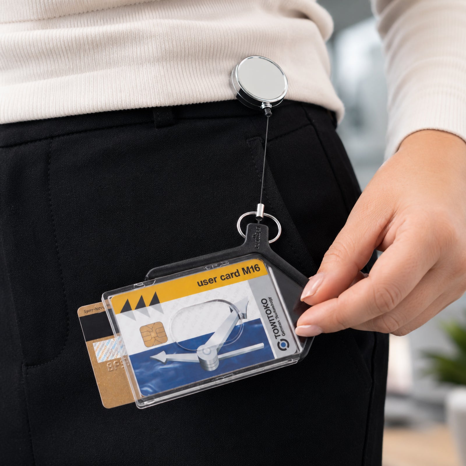 Durable Deluxe Pro Duo Card Holder with Reel - image 5