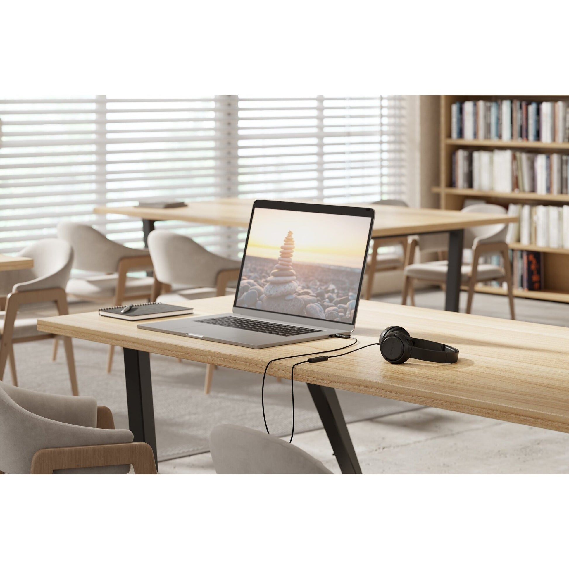 Kensington H950 EQ USB-C and USB-A Wired Headset-15