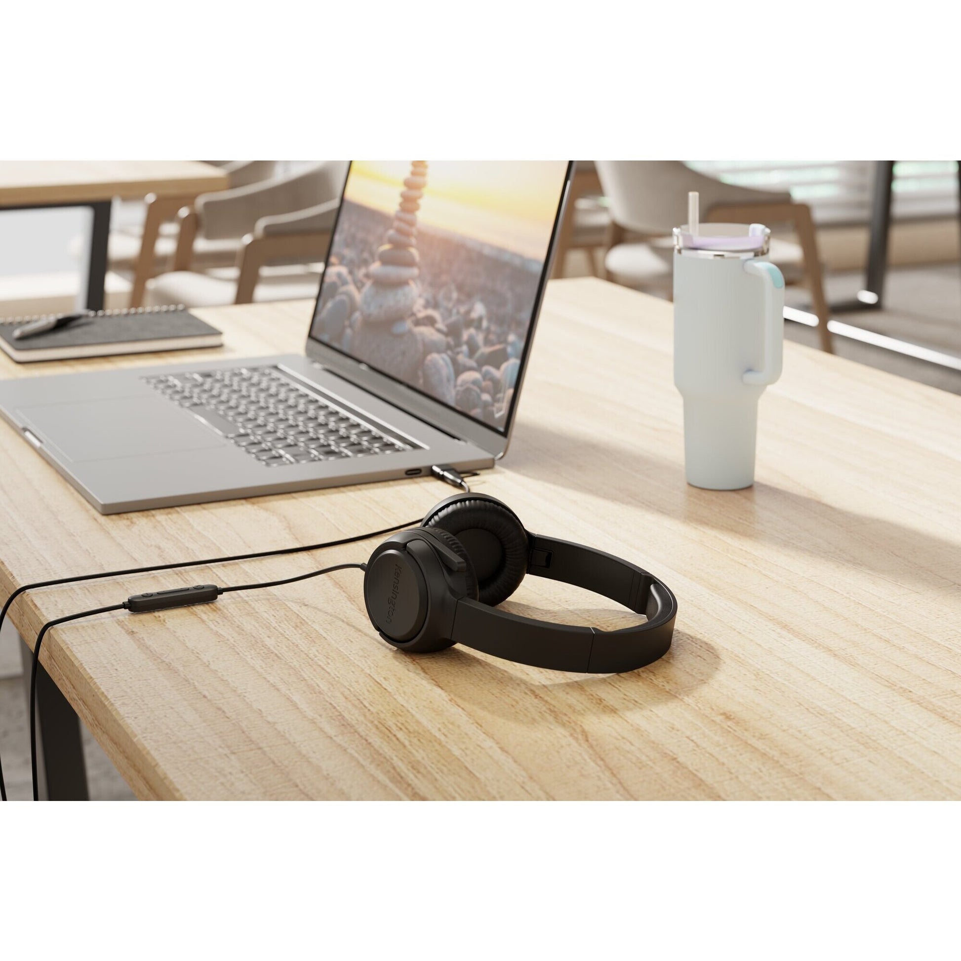 Kensington H950 EQ USB-C and USB-A Wired Headset-16