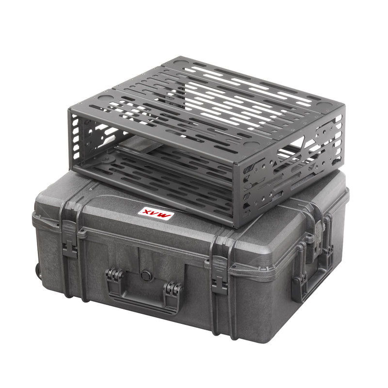 Panaro 3U rack frame resting on top of the closed MAX620H250 case