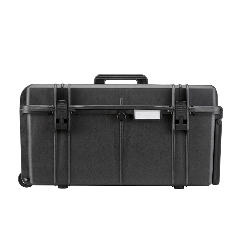 Front view of the closed Panaro A-RACK3U-MAX630 with its double throw latches and a wheel at the lower corner