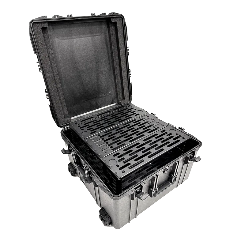 Panaro MAX615 case open with the 4U rack frame fitted inside