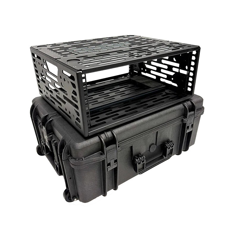 Panaro 4U rack frame lifted out and resting on top of the closed MAX620H250 case