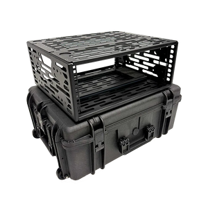 Panaro 4U rack frame lifted out and resting on top of the closed MAX620H250 case