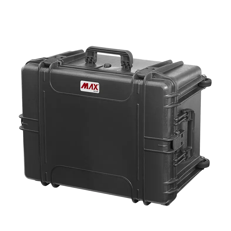 Closed Panaro MAX620H340 case at an angle showing the handle, latches and MAX logo