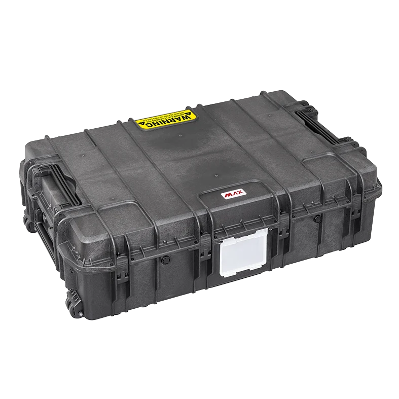 Panaro MAX1090H280-R from the opposite corner showing latches and the end handle