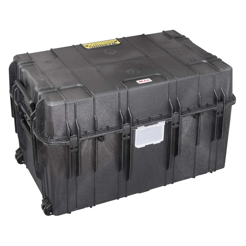 MAX1090H640-R closed from the opposite corner, showing the side handles, latches around the deep lid and the wheels at the base