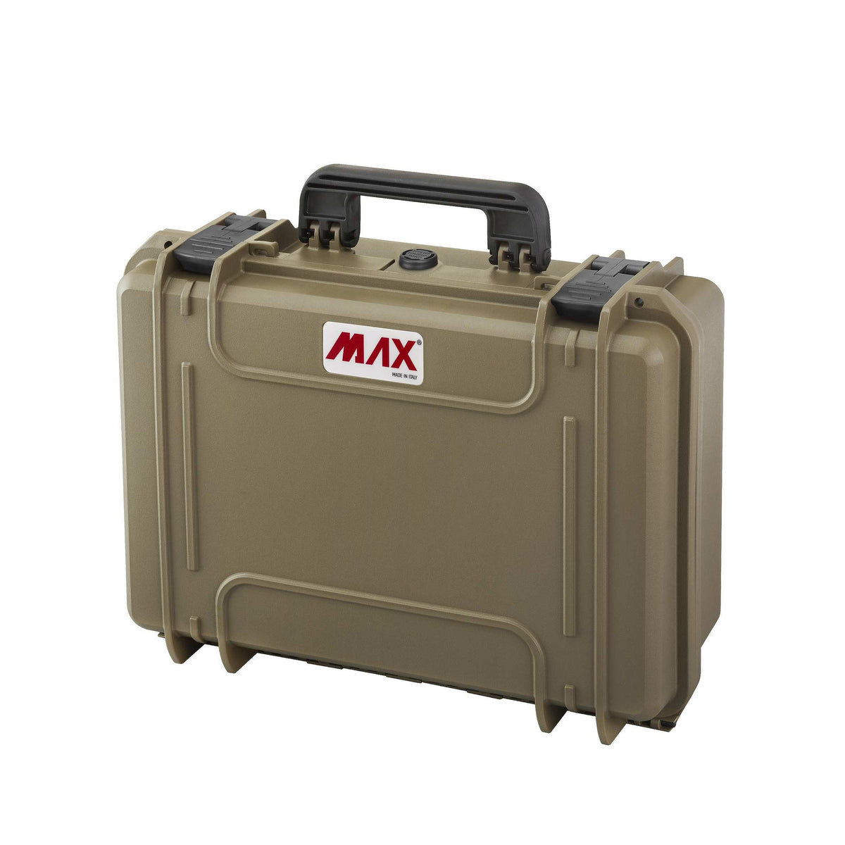 Sahara sand coloured Panaro MAX430 case closed, three quarter view with black handle and latches and red MAX logo