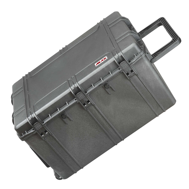 Panaro MAX820 tilted for rolling with the fold down handle extended