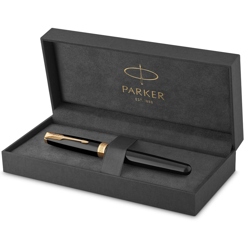 Black lacquer Sonnet fountain pen in an open grey Parker premium gift box