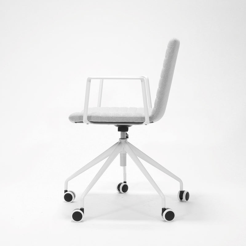 Rapidline Pixel 5 Star meeting chair with arms in light grey commercial fabric on a white powdercoated five star swivel base with a gas strut and two loop arm rests, product photograph on a plain background showing the ribbed horizontal stitching across the seat and back.