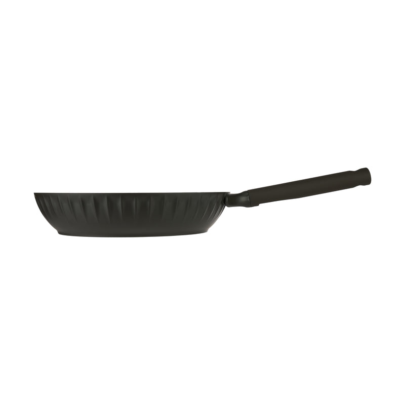 Side profile of the Resto Ascella 28cm frypan, showing the depth of the pan, the fluted exterior and the line of the handle