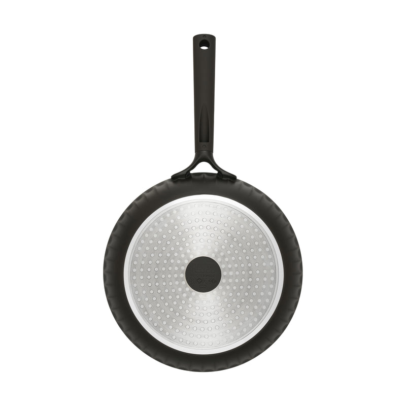 Underside of the Resto Ascella 28cm frypan, showing the induction base with its anti-deformation disk