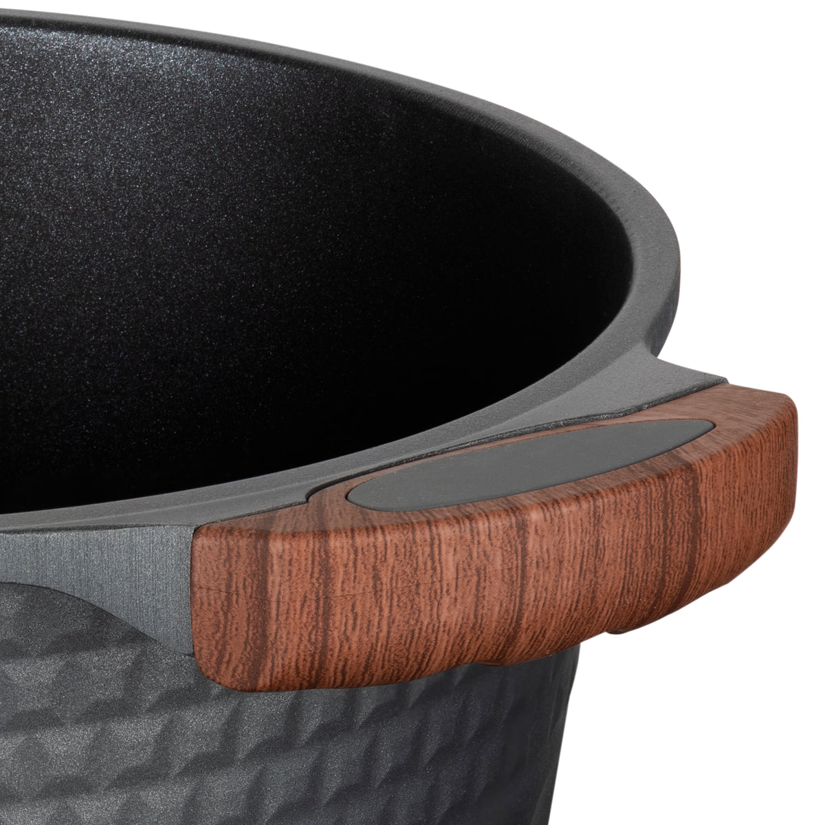 Close-up of a wood-grain side handle on the Resto Capella 24cm casserole