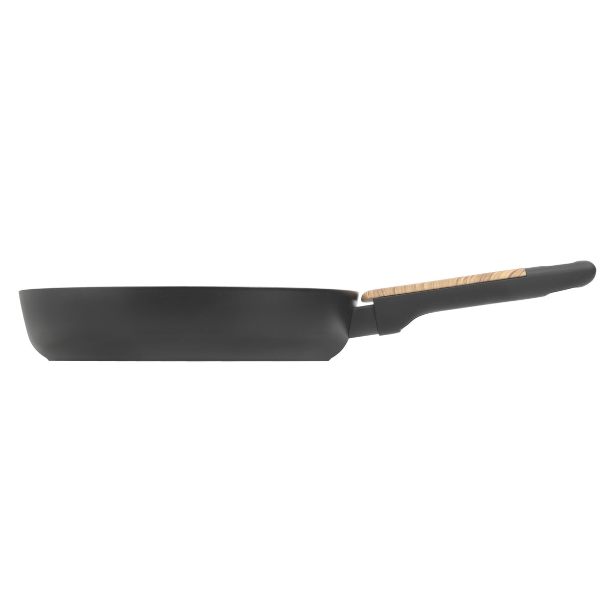 Side profile of the Resto Mon 26cm frypan showing the black body and angled handle with hanging loop