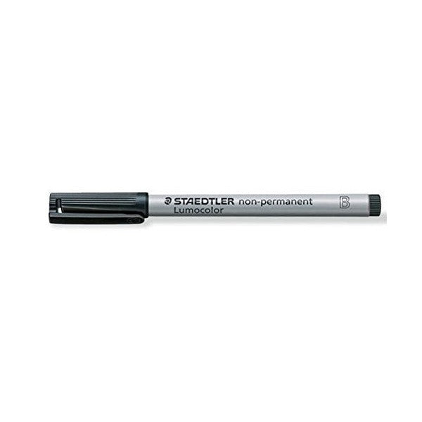 Staedtler Lumocolor non-permanent broad pen in black lying flat with the cap fitted, grey barrel printed STAEDTLER non-permanent