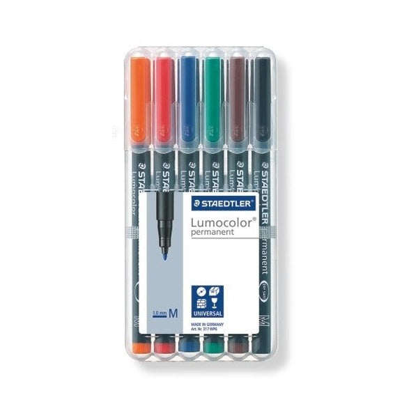 Earlier label design of the six-pen Lumocolor permanent medium wallet, front view