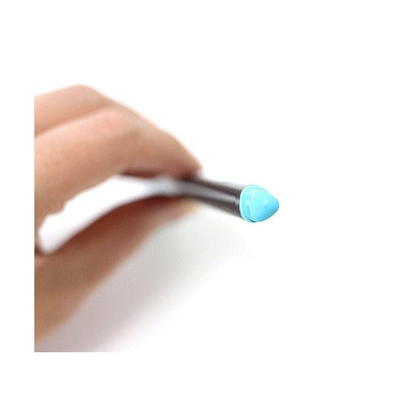 Fingers holding a triplus fineliner with the aqua blue cap end showing