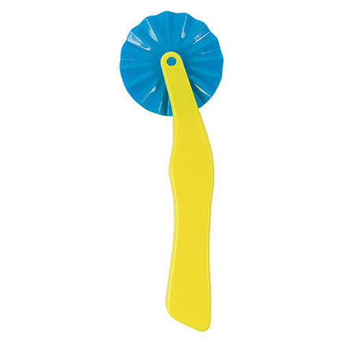 Zart Modelling Cutting Wheels Pack of 6. Close-up of wavy rotary wheel design on Zart cutting wheel handle