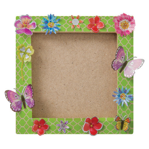 Wooden collage frame showing 1.5cm depth profile