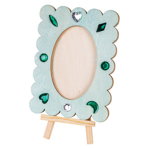 Zart Wooden Wavy Photo Frame with Easel Pack of 5. Five Zart wooden wavy photo frames with easels laid flat, ready to decorate.