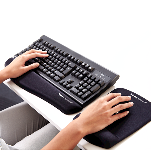 Fellowes Mouse Pad and Wrist Rest Plush Touch Lycra Graphite