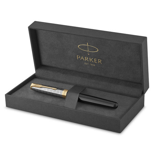 Parker Sonnet Premium Fountain Pen Metal Black Lacquer and Gold Trim Fine Nib