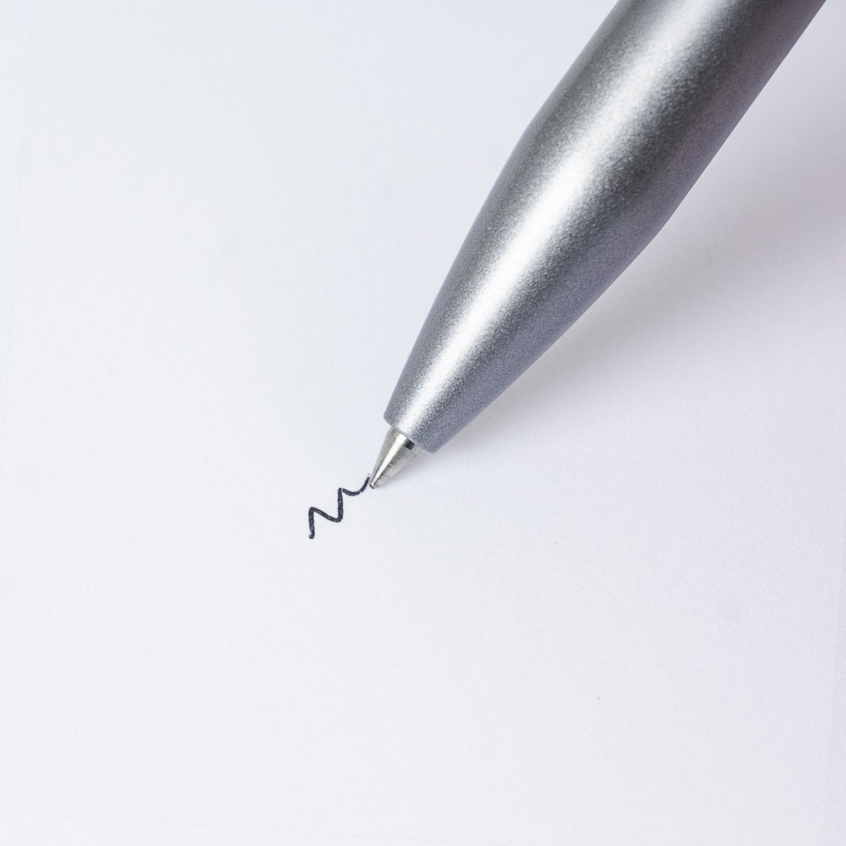 PILOT Acro 1000 Retractable Ballpoint Extra Fine Metallic Grey Barrel Silver Accent Black Ink – view 3