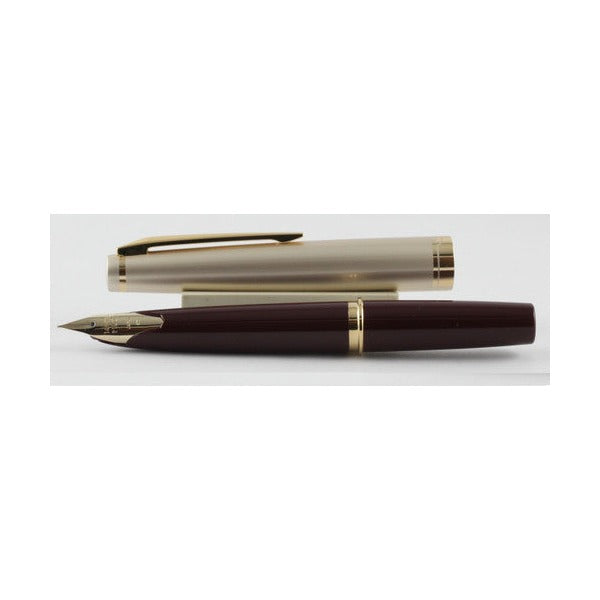 Pilot E95S Fountain Pen Deep Red 14K Gold Medium Nib – view 3