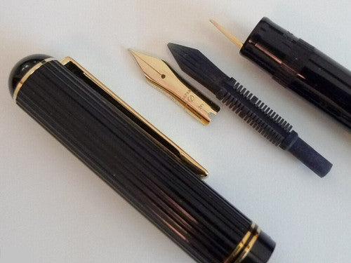 Pilot Justus 95 Fountain Pen Black Stripe Barrel 14K Gold Fine Medium Nib – view 3