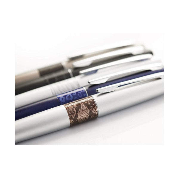 Pilot MR2 Fountain Pen Black Crocodile Barrel Medium Nib – view 5