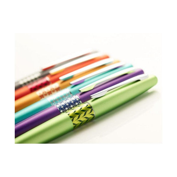 Pilot MR3 Retro Pop Fountain Pen Orange Flower Barrel Medium Nib – view 2