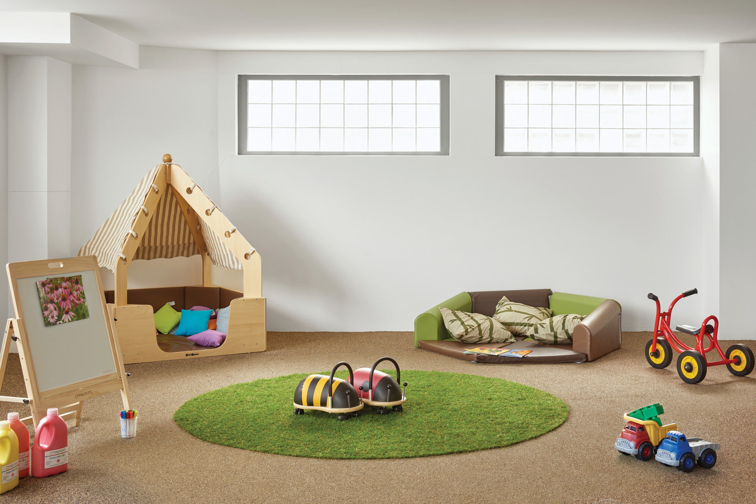 Grass Carpet Circle 200cm Plastic with Semi Non Slip Back-2